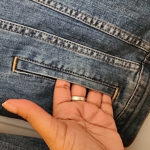 Levi's Trucker Style Denim Jacket - Picture 4 of 13